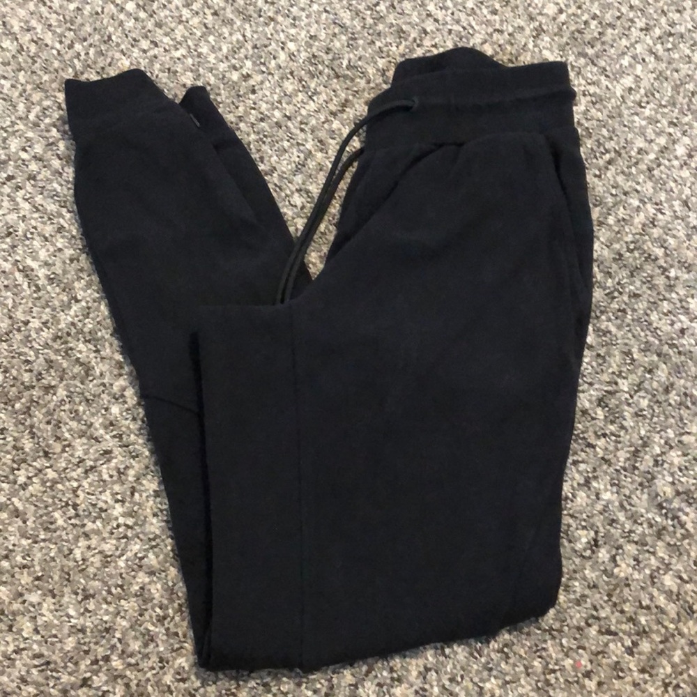 Alphalete joggers